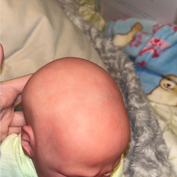Hyper-realistic reborn baby doll - Picture 3 of 4